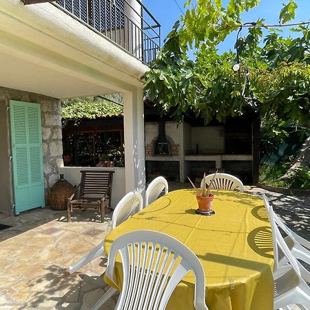 Bas De Villa Avec Acces Piscine Pres De Nice Cannes Monaco Carros Kültér fotó