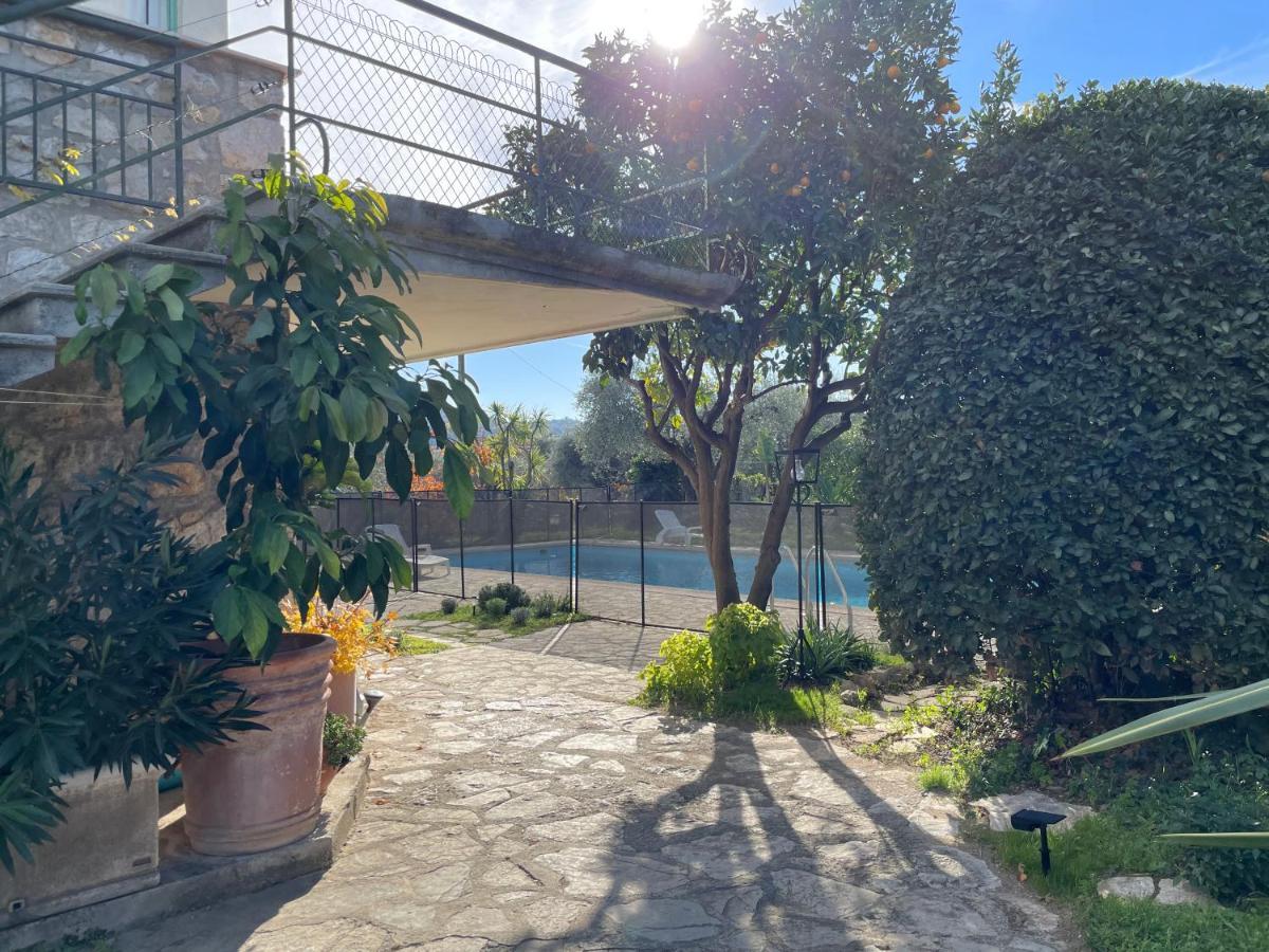 Bas De Villa Avec Acces Piscine Pres De Nice Cannes Monaco Carros Kültér fotó