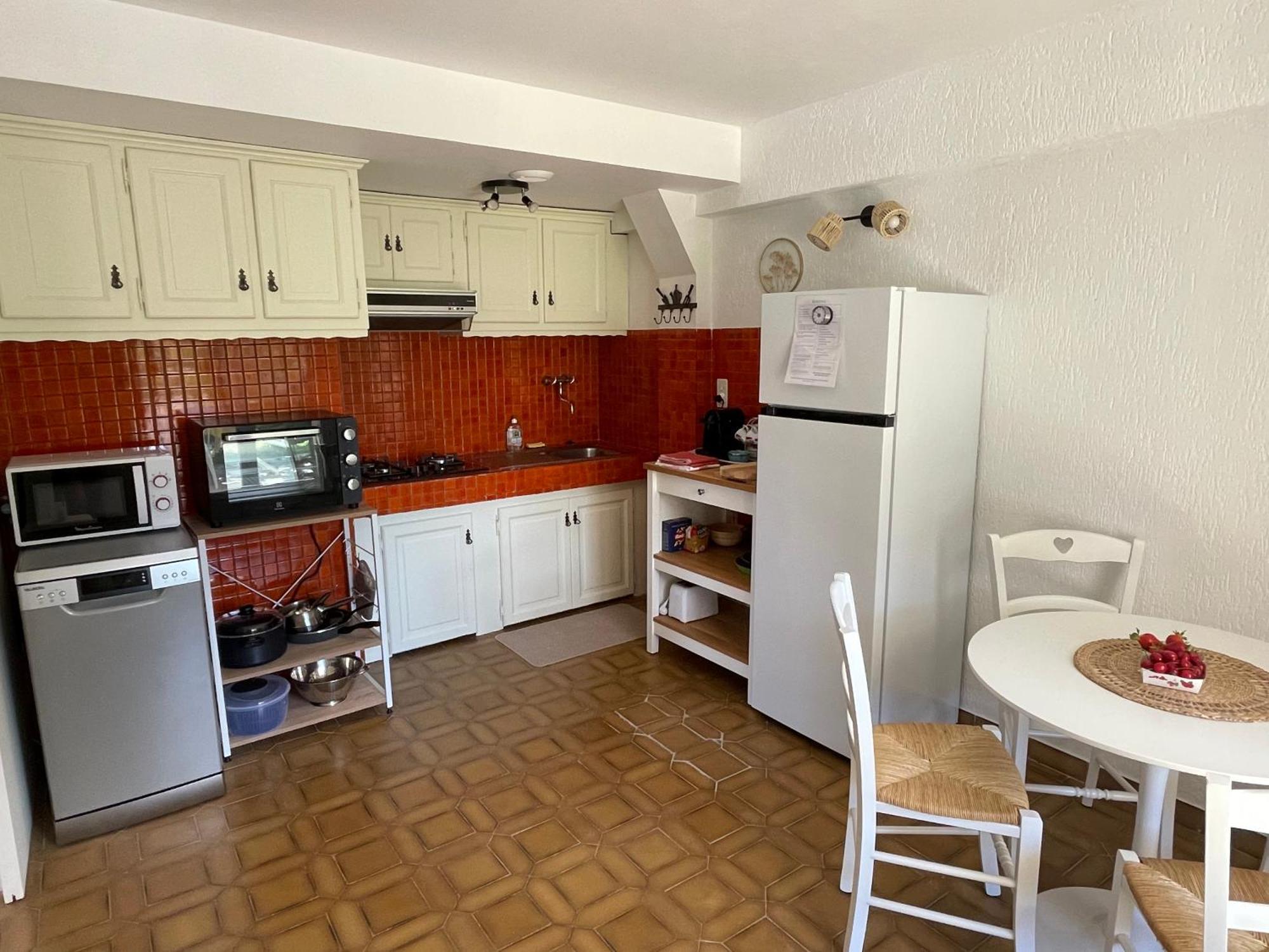 Bas De Villa Avec Acces Piscine Pres De Nice Cannes Monaco Carros Kültér fotó